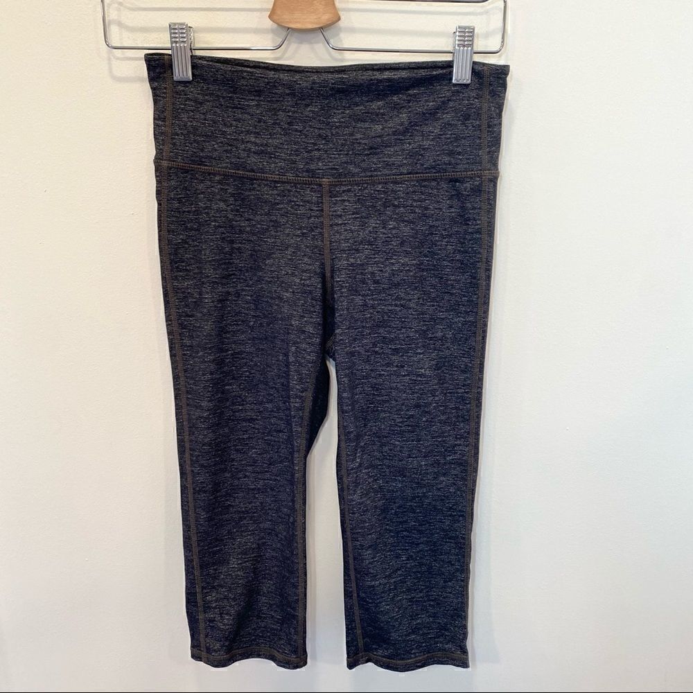 Athleta gray cropped workout leggings size small